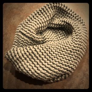 White and silver metallic neck cowl.